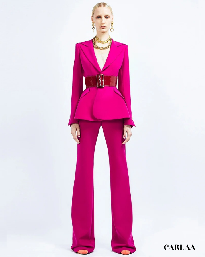 Tailleur pantalon rose fuchsia ceinturé femme