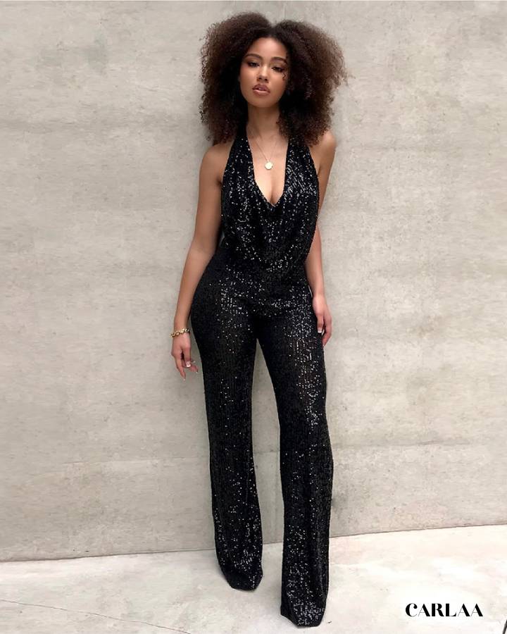 Combinaison de soirée noire avec des paillettes