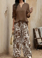 Ensemble haut col V et pantalon imprimé - Chic&Shines