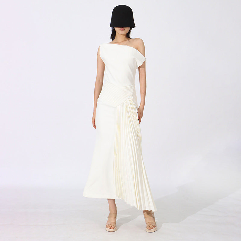 Robe longue plissée taille haute — Élégance intemporelle