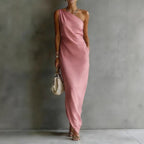 Robe longue satin drapée épaules nues
