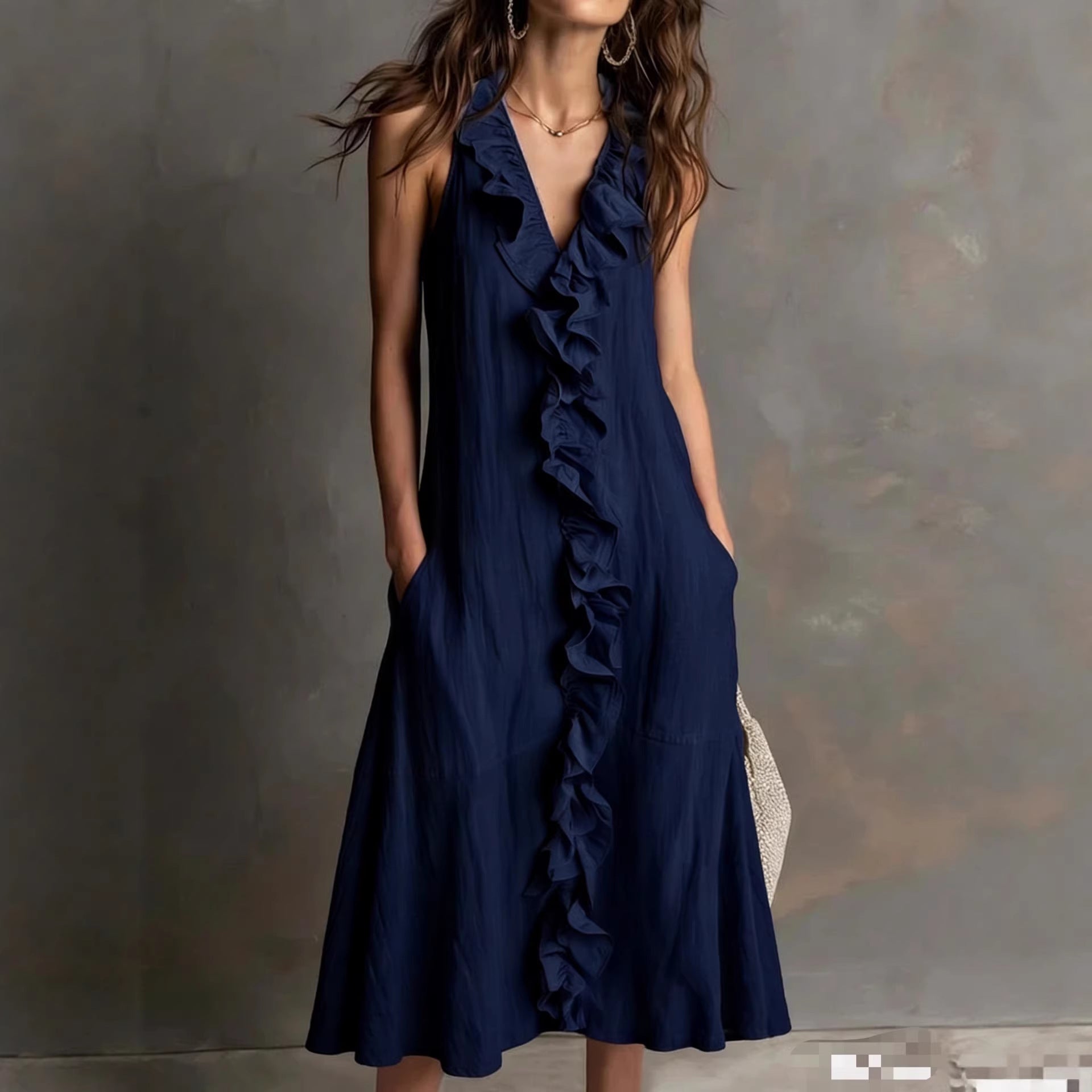 Robe longue lin-coton décolleté V volant