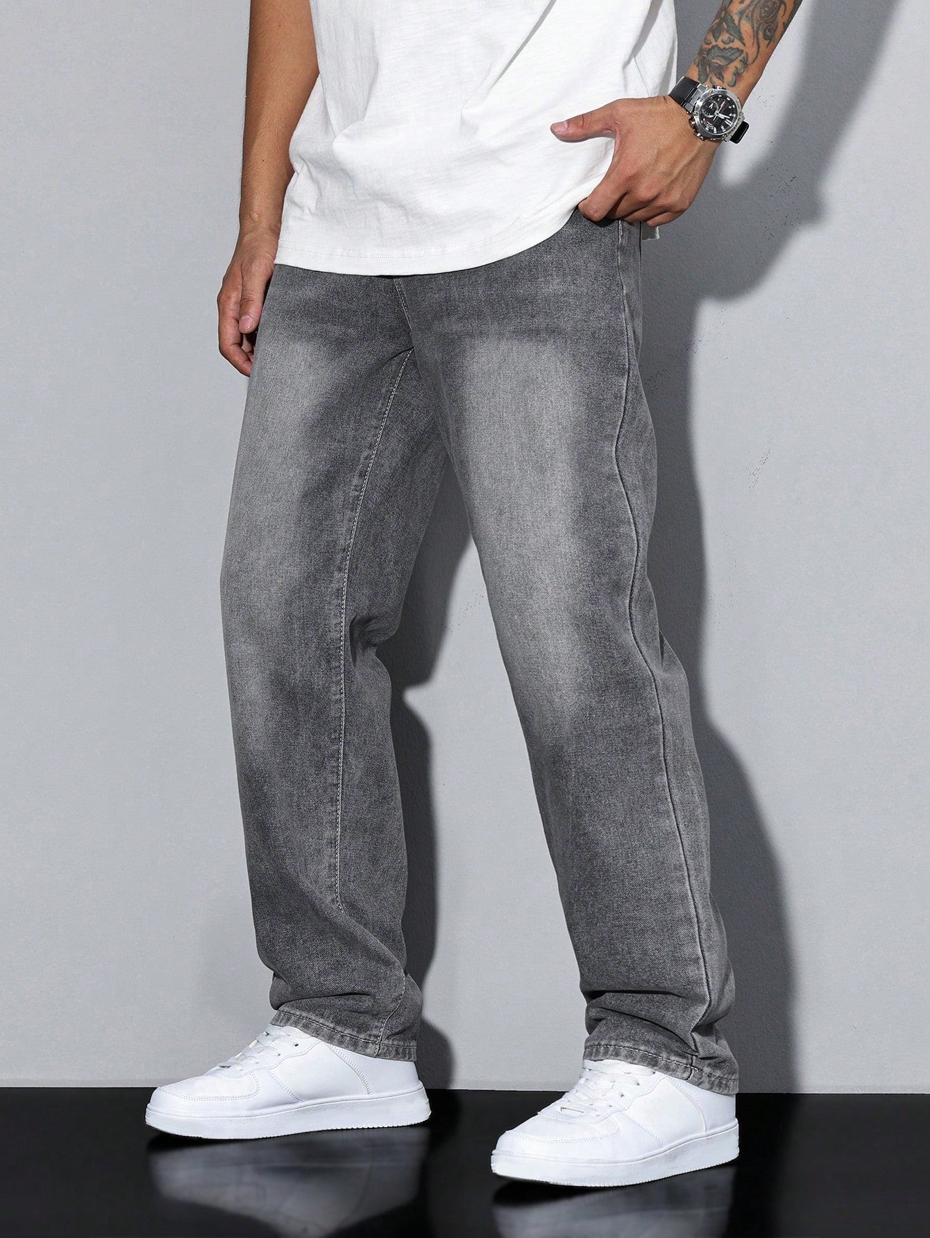 Jeans pour hommes à jambes droites et coupe ample et confortable