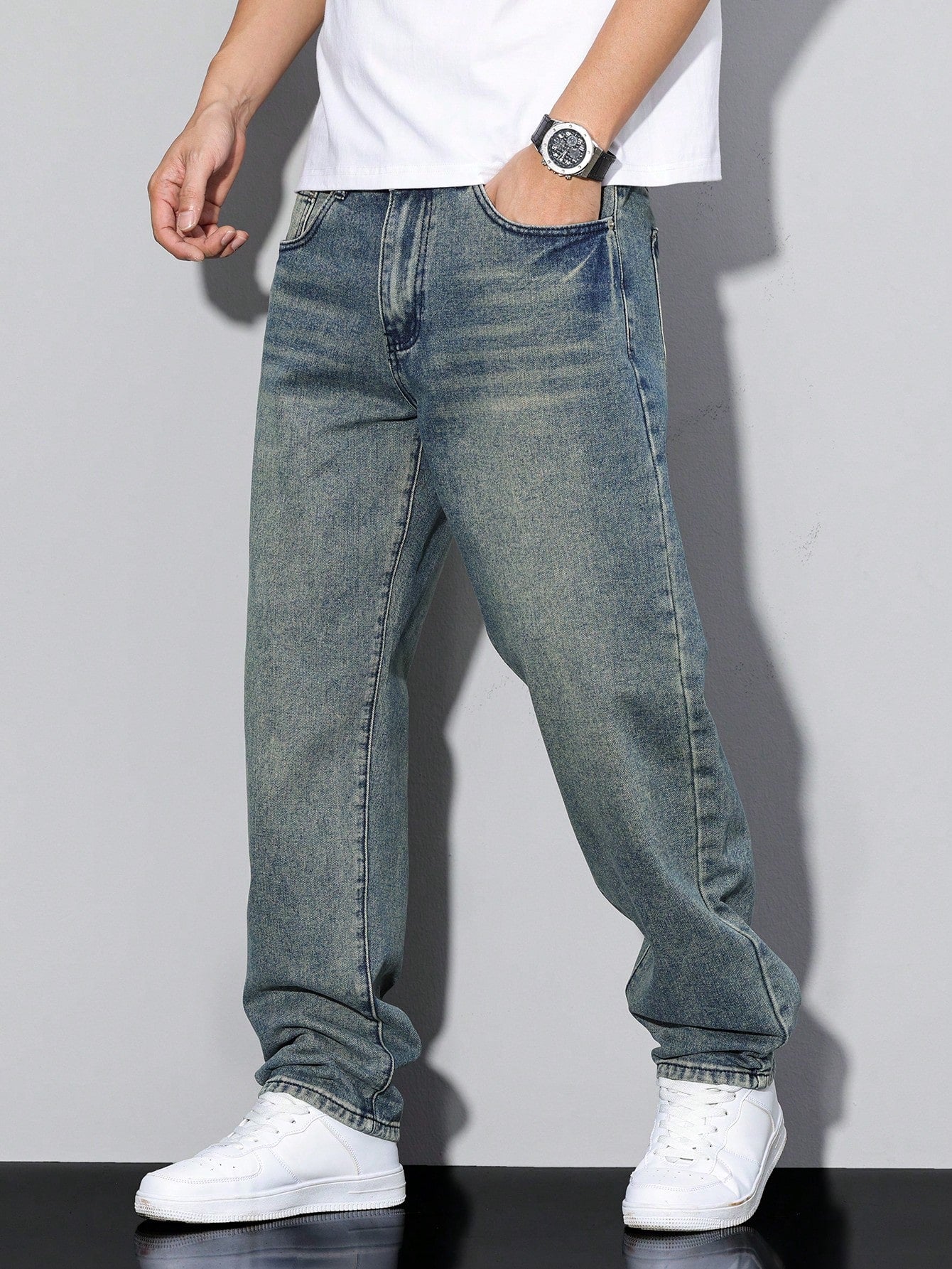 Jeans pour hommes à jambes droites et coupe ample et confortable