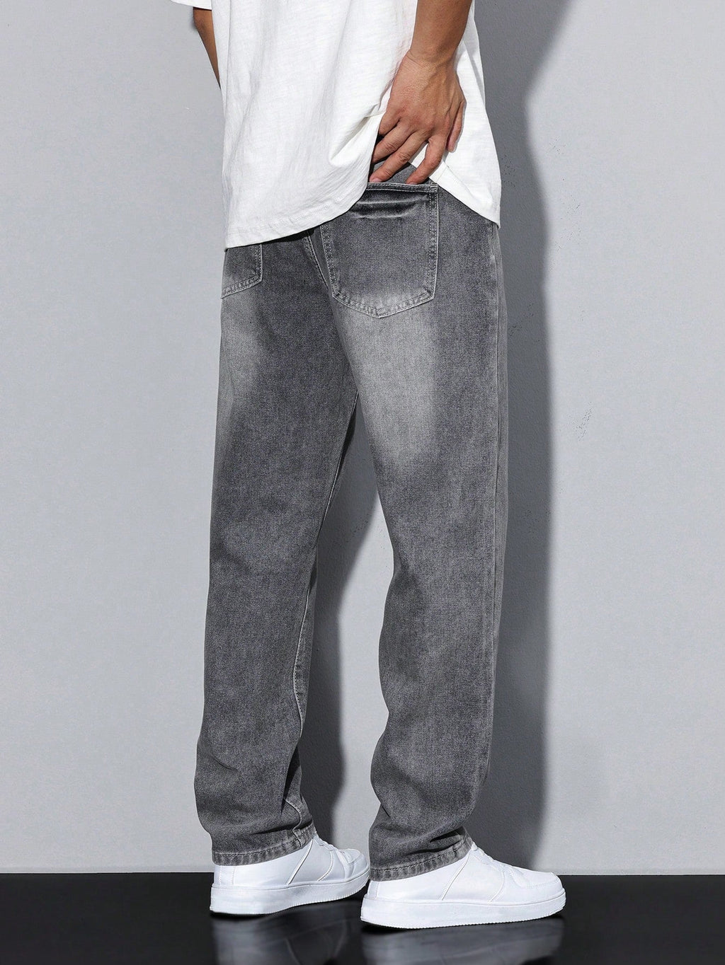 Jeans pour hommes à jambes droites et coupe ample et confortable