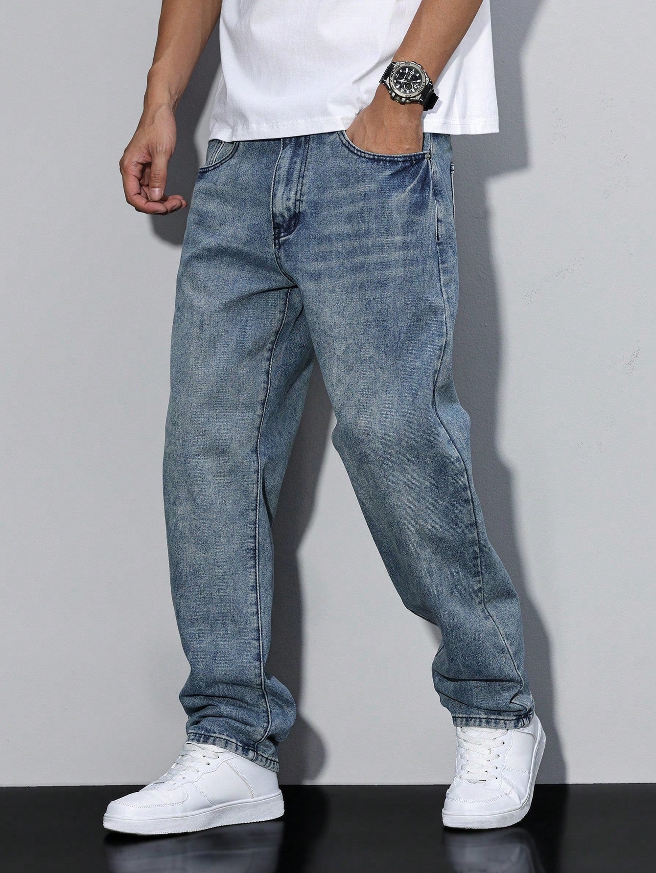 Jeans pour hommes à jambes droites et coupe ample et confortable