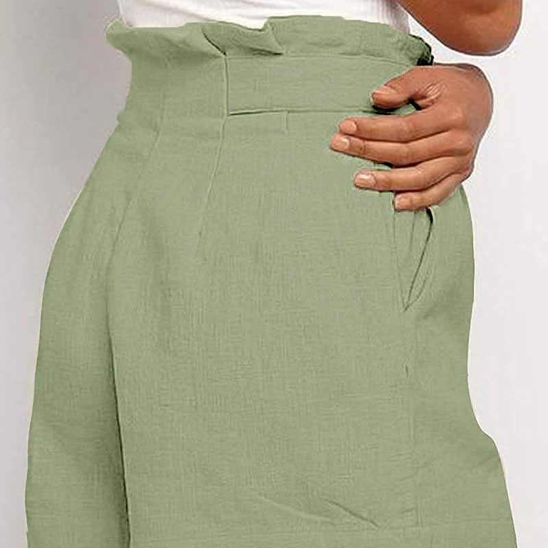 High-waisted button-front shorts with pockets