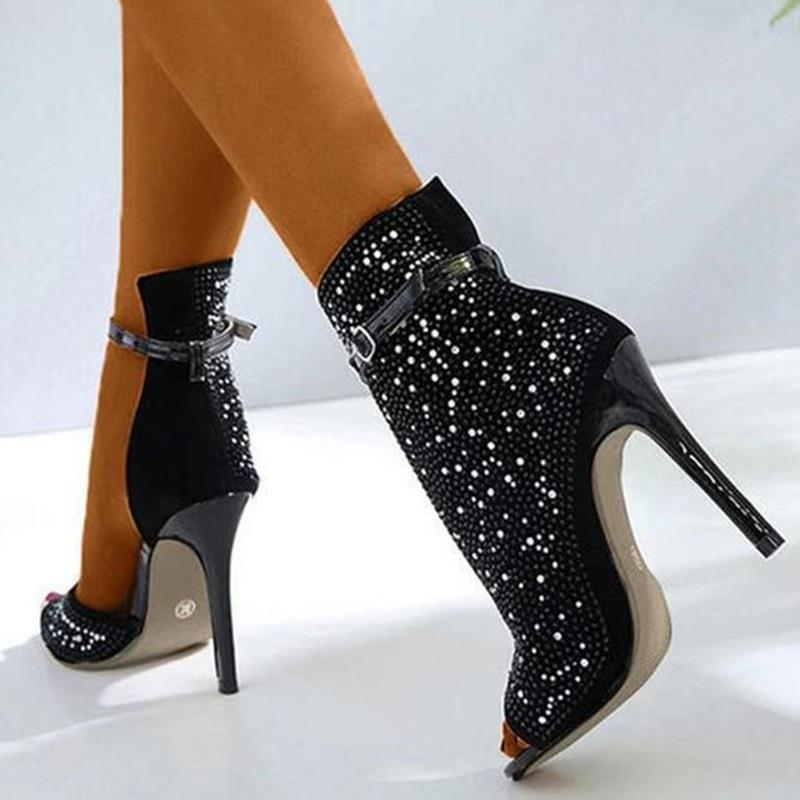 Talon aiguille Peep-Toe design en strass