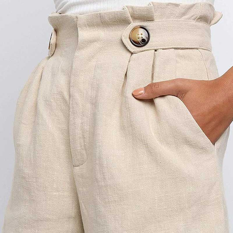 High-waisted button-front shorts with pockets