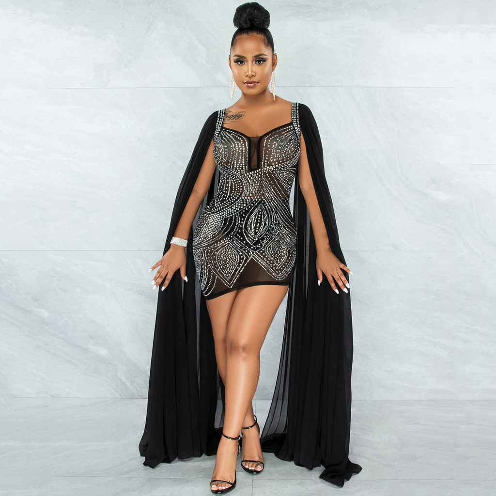 Robe courte moulante en strass décolletée plongeant manches longues volants en maille transparent - Chic&Shines