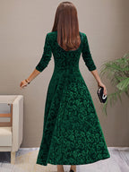 Robe en velours à col en V pour femmes - idéale pour l'automne