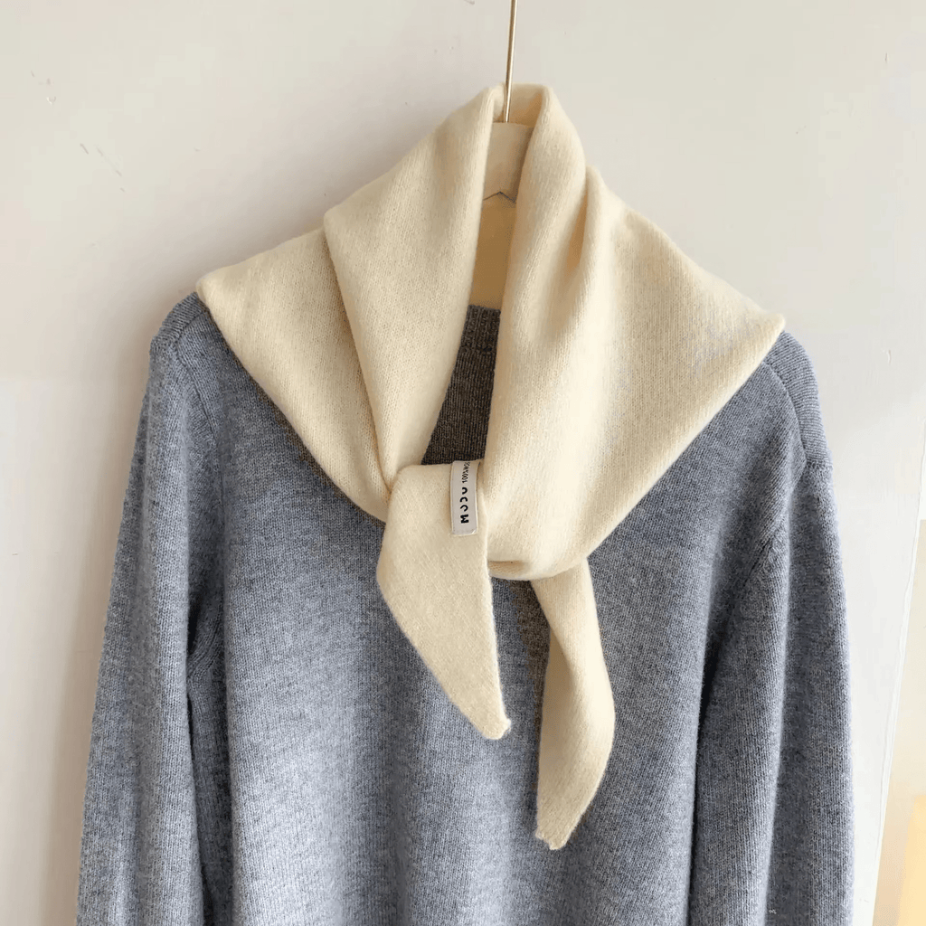 CosyWrap - Écharpe tricotée triangulaire en laine de niche pour les femmes, comme foulard ou écharpe chaude