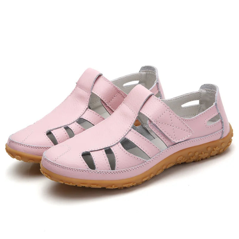 Chaussures de marche femme roses en cuir, semelle antidérapante marron, design ajouré, confortables et légères, idéales pour l'été.
