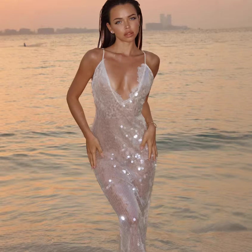 Robe dos nu à paillettes blanc cassé