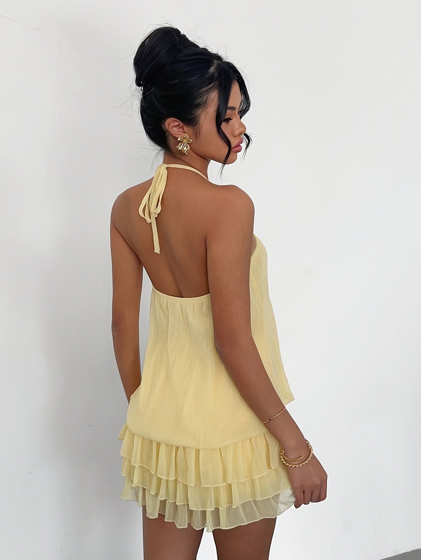 Mini-robe d'été à fleurs 3D et dos nu