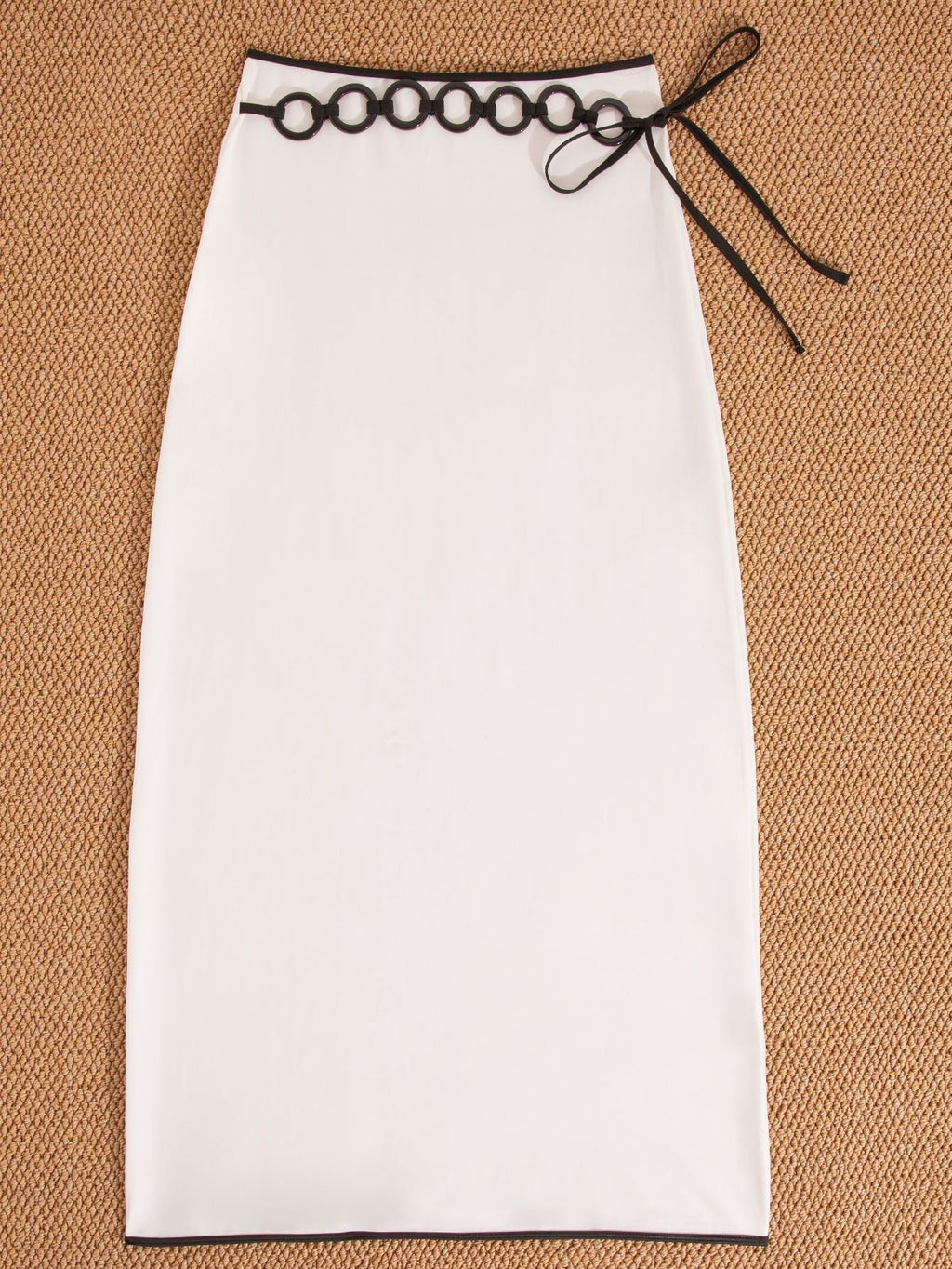 Clovis — White three-piece set