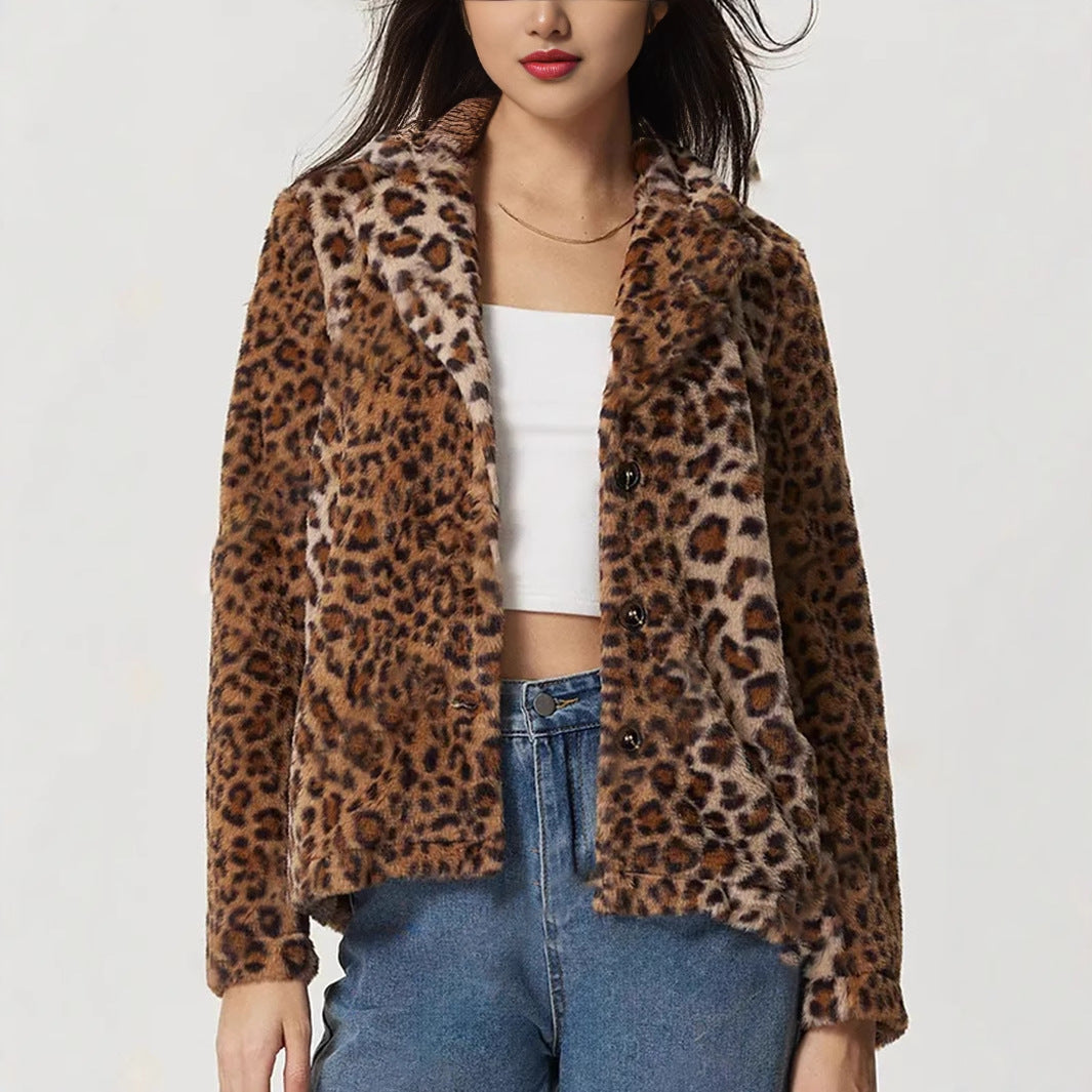 Manteau léopard épais à revers et boucles