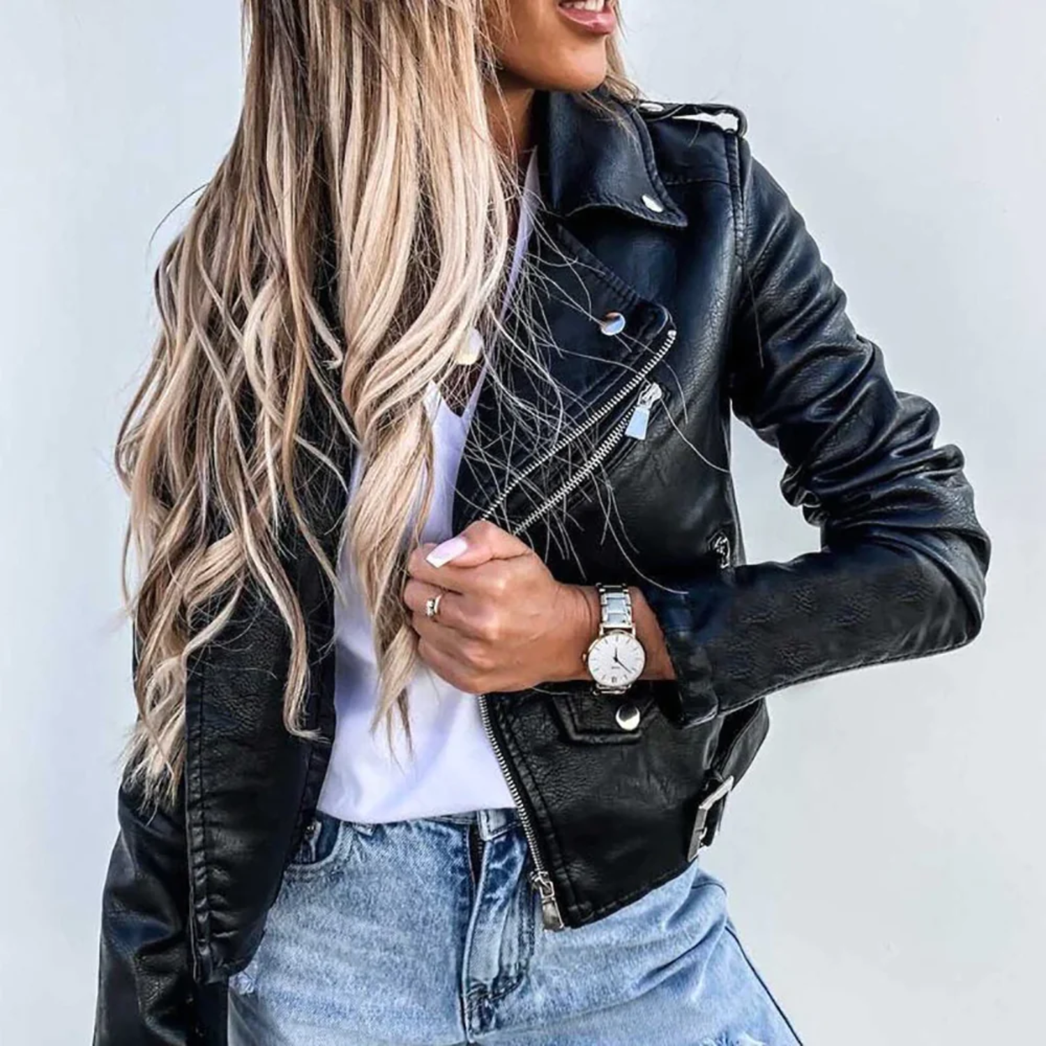 Veste en cuir élégante pour femme, doublée et zippée | Veste de motard luxueuse en noir ou rouge