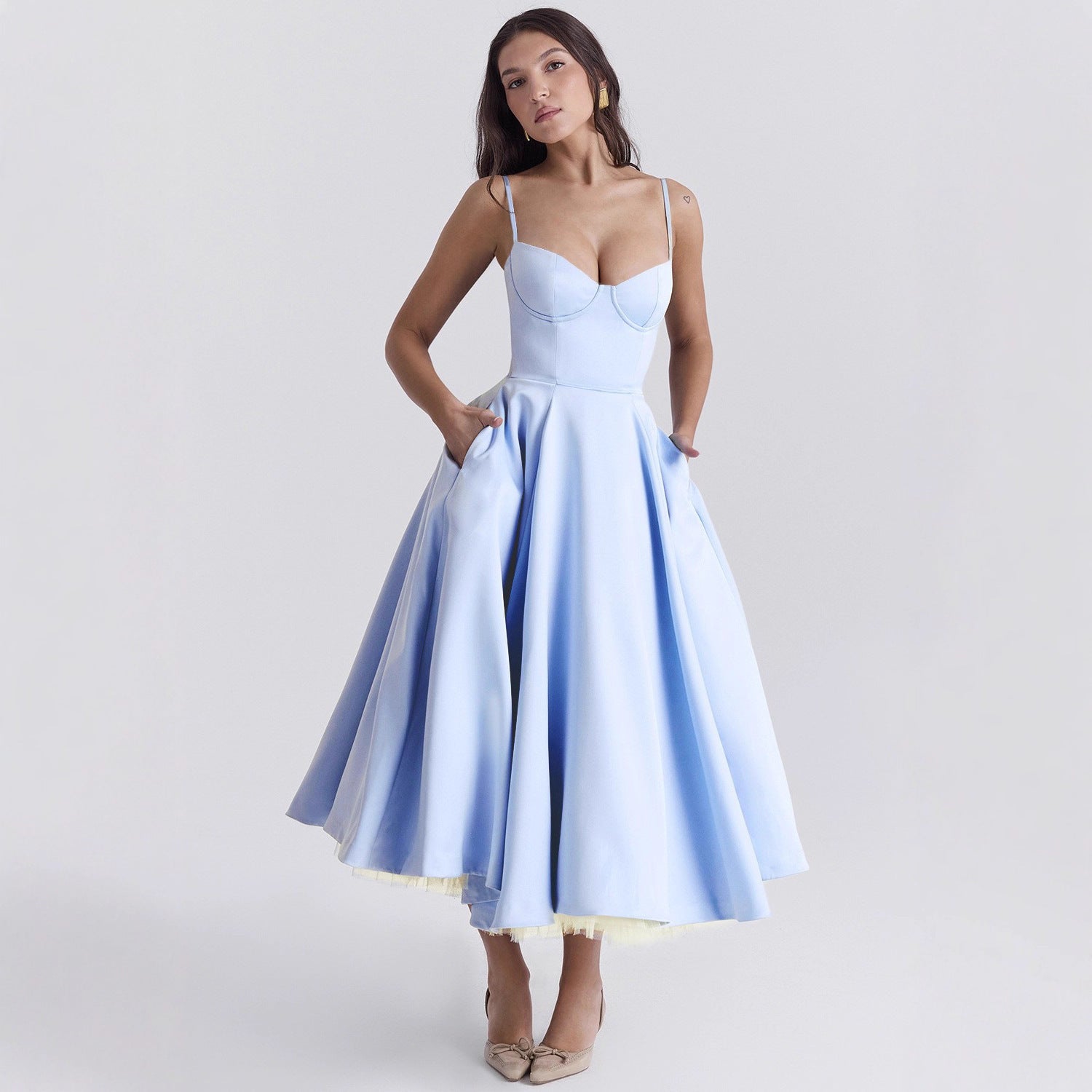 Robe longue voile ajouré – Élégance fluide et légère