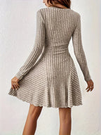 Élégante Robe Côtelée Décolleté en V Ligne A Manches Longues Pour Femme | Parfaite Pour l'Automne et Toute Occasion