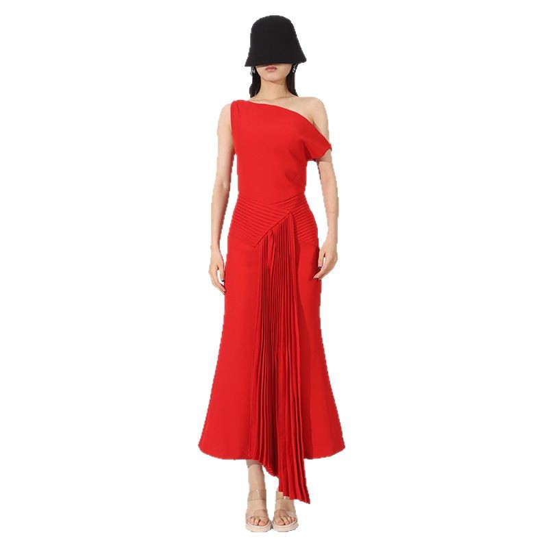Robe longue plissée taille haute — Élégance intemporelle