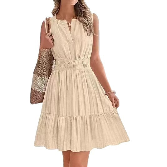 Bohemian pleated linen dress, round neck, fitted waist