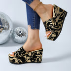 Printed wedge sandals with round toes