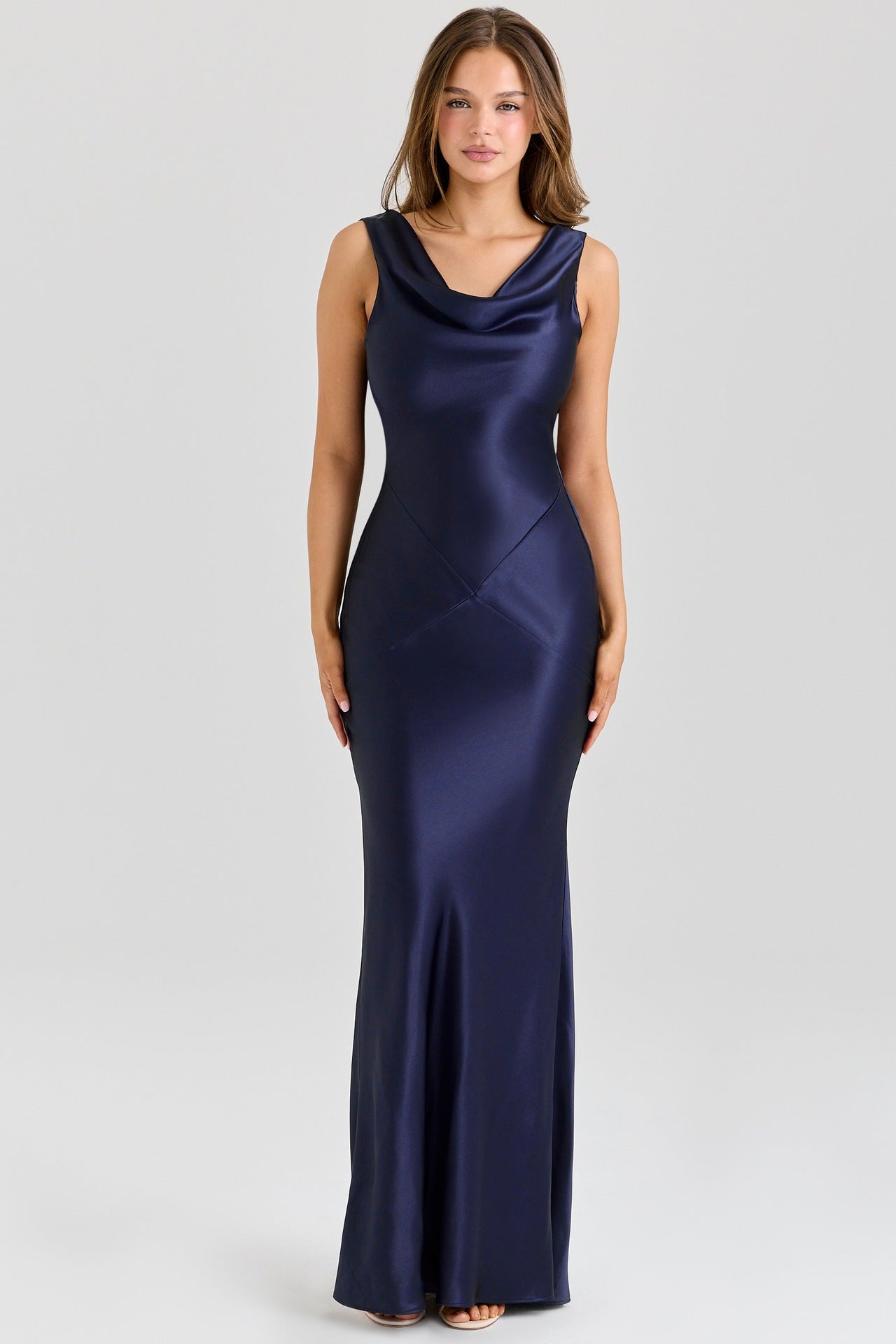 Robe longue satinée à nouer – Jaune clair ou bleu nuit