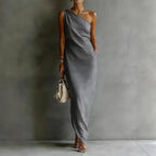 Robe longue satin drapée épaules nues