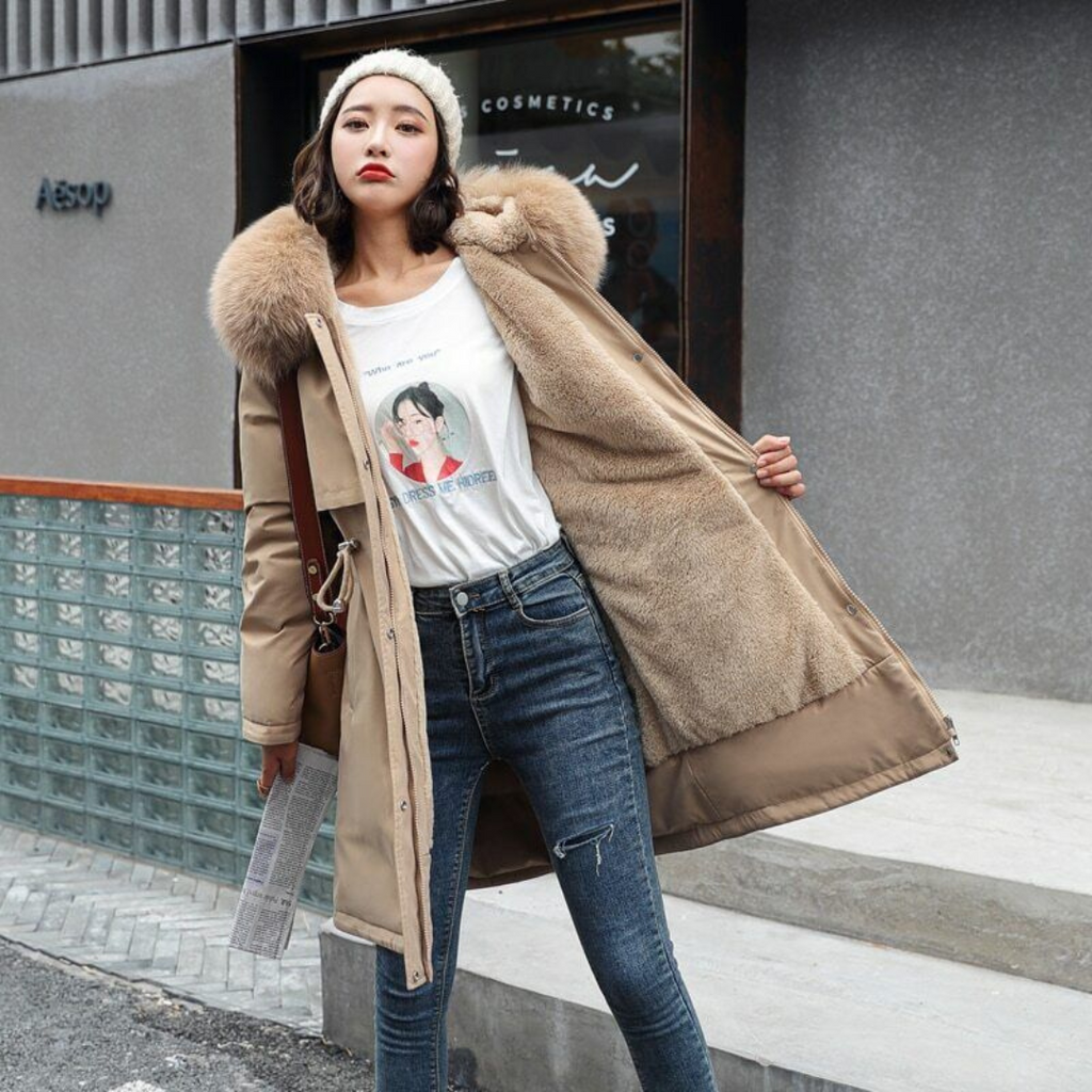 Manteau d'hiver à capuche avec col en fourrure pour femmes