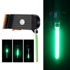 Lampe de camping LED verte, portable et rechargeable, avec support magnétique. Idéale pour l'éclairage extérieur, randonnée et activités nocturnes.