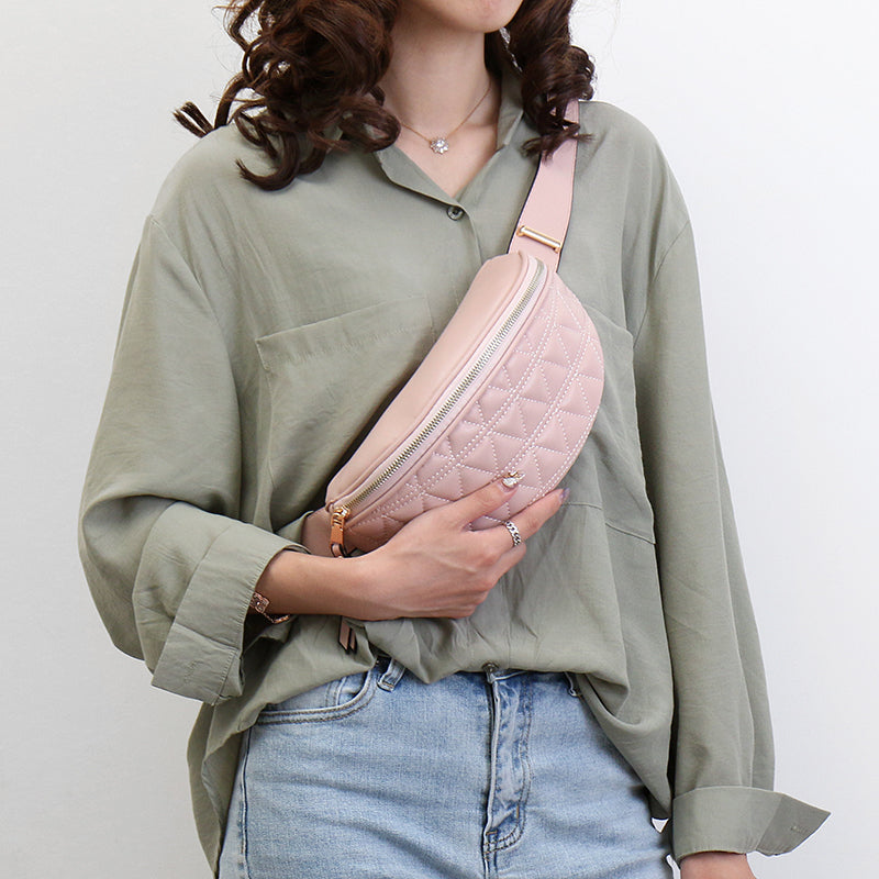 Hazel Checked Hip Bag | Robust and Practical