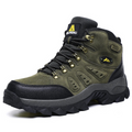 Chaussure de randonnée imperméable verte et noire, semelle antidérapante, lacets robustes, idéale pour trekking en montagne et activités extérieures.