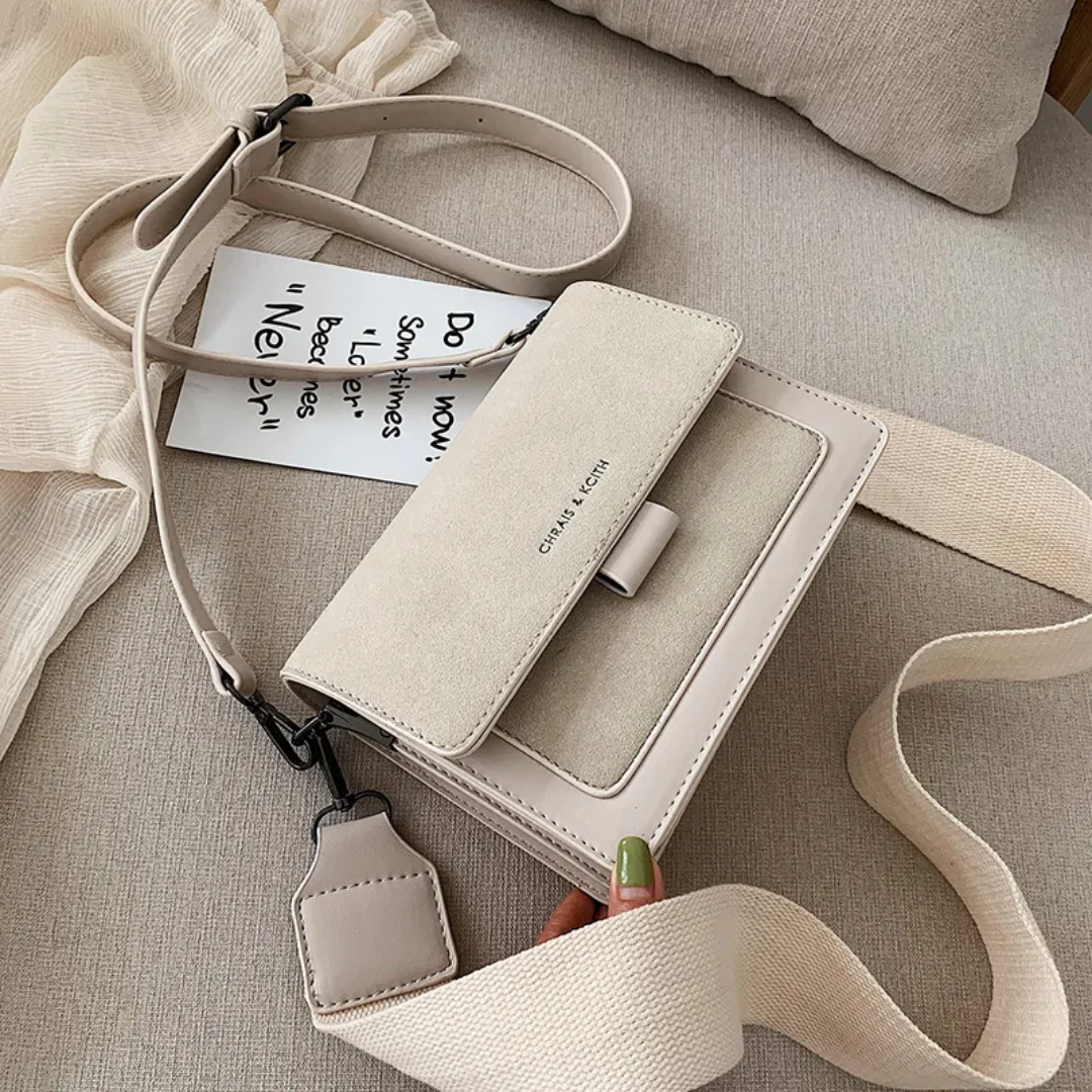 Kristel Shoulder bag| With practical flip opening