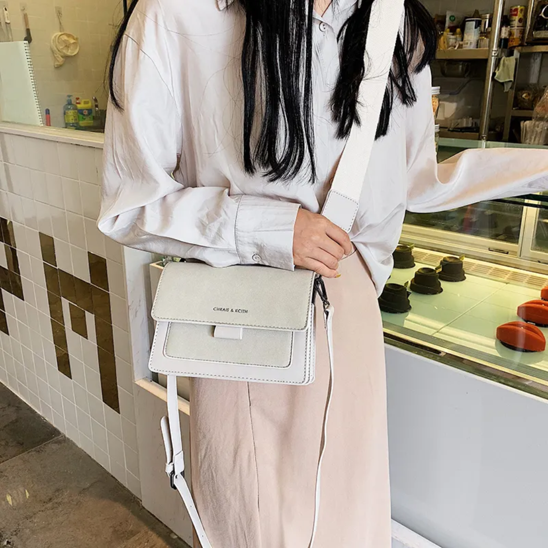 Kristel Shoulder bag| With practical flip opening