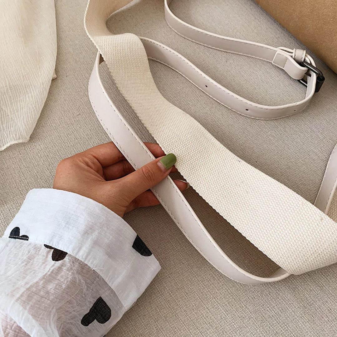 Kristel Shoulder bag| With practical flip opening