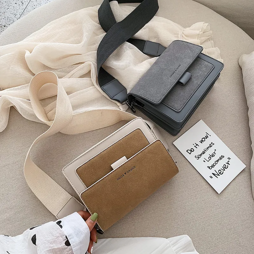 Kristel Shoulder bag| With practical flip opening
