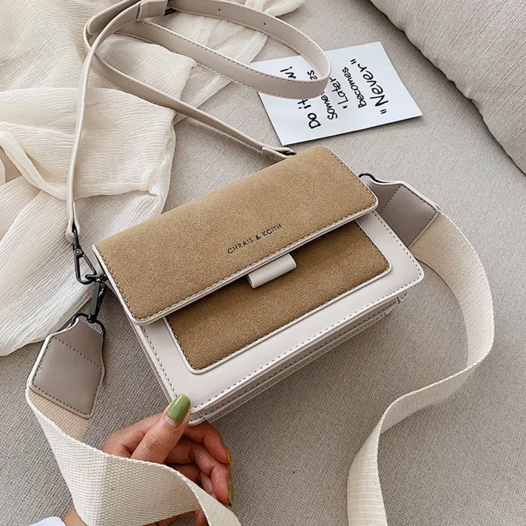 Kristel Shoulder bag| With practical flip opening
