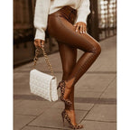 Pantalon slim taille haute design clouté simili cuir