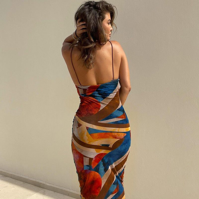 Robe longue décolletée à bretelles fines