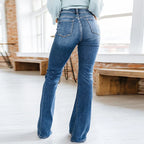 High-Waisted Jeans