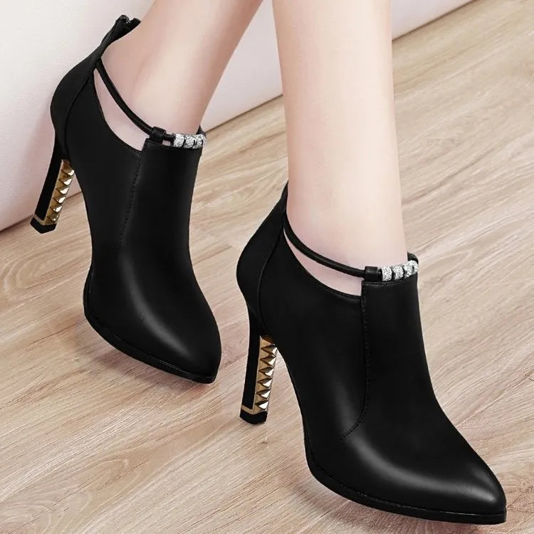 Bottes courtes à talons aiguilles - Chic&Shines