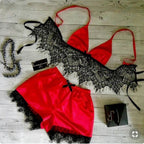 Ensemble pyjamas haut à bretelle et short satin et dentelle sexy - Chic&Shines