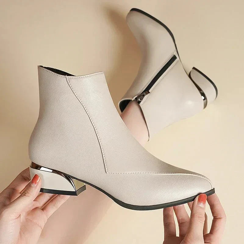 Elegant Zippered Women's Boots | Comfortable