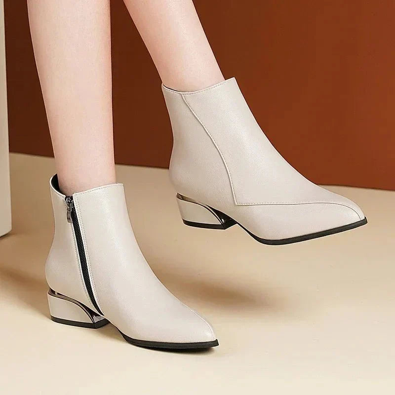 Elegant Zippered Women's Boots | Comfortable