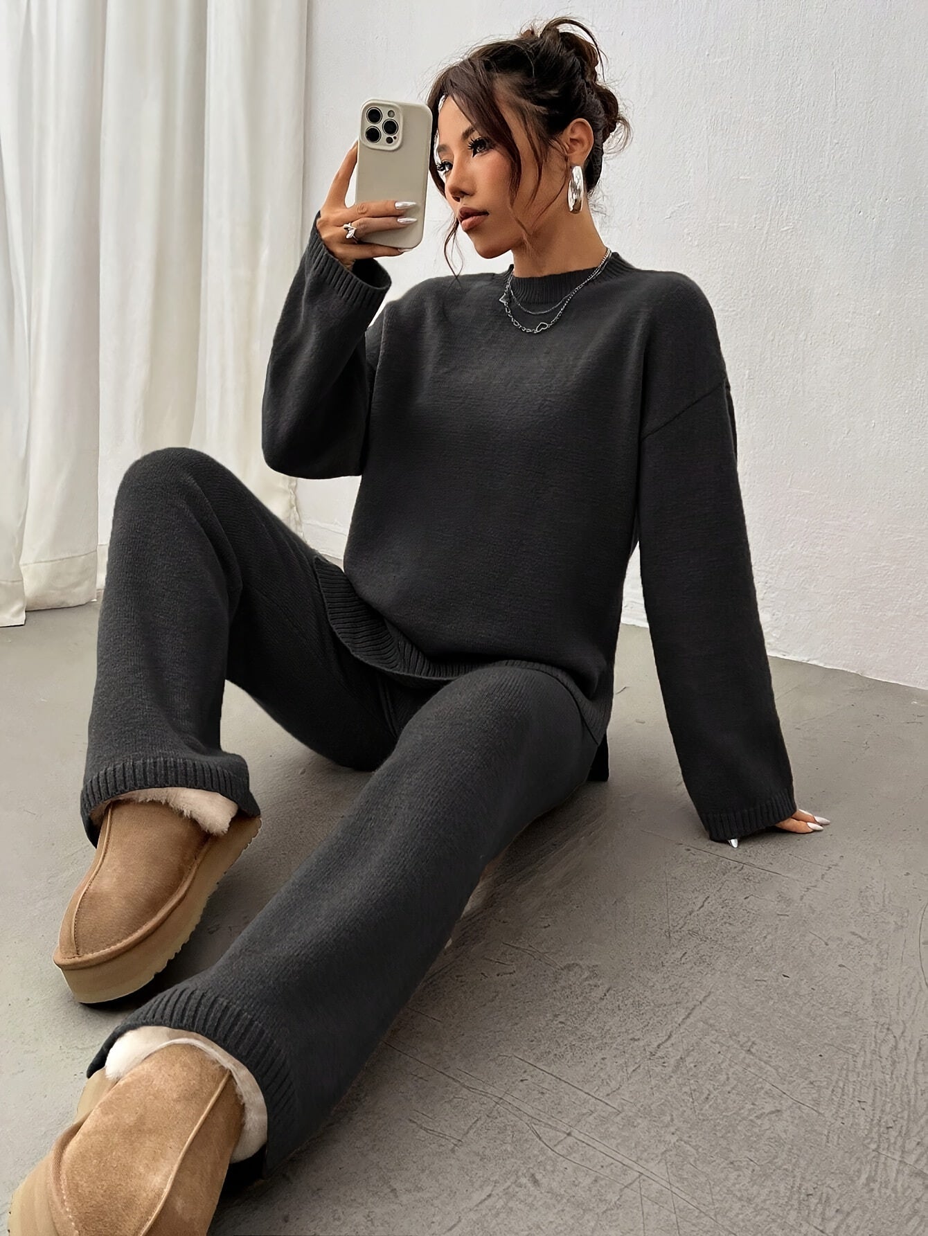 Women's Knitted Loungewear Set – Soft Beige Two-Piece Sweater and Pants for Cozy Comfort
