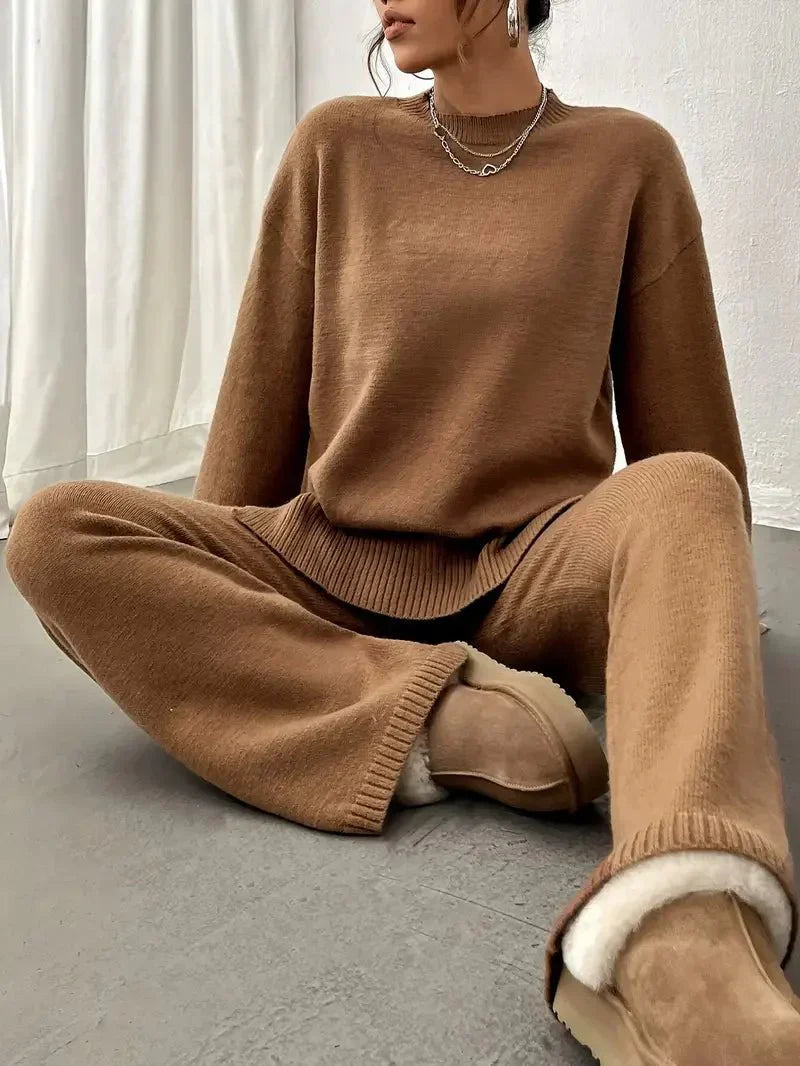 Women's Knitted Loungewear Set – Soft Beige Two-Piece Sweater and Pants for Cozy Comfort