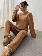 Women's Knitted Loungewear Set – Soft Beige Two-Piece Sweater and Pants for Cozy Comfort