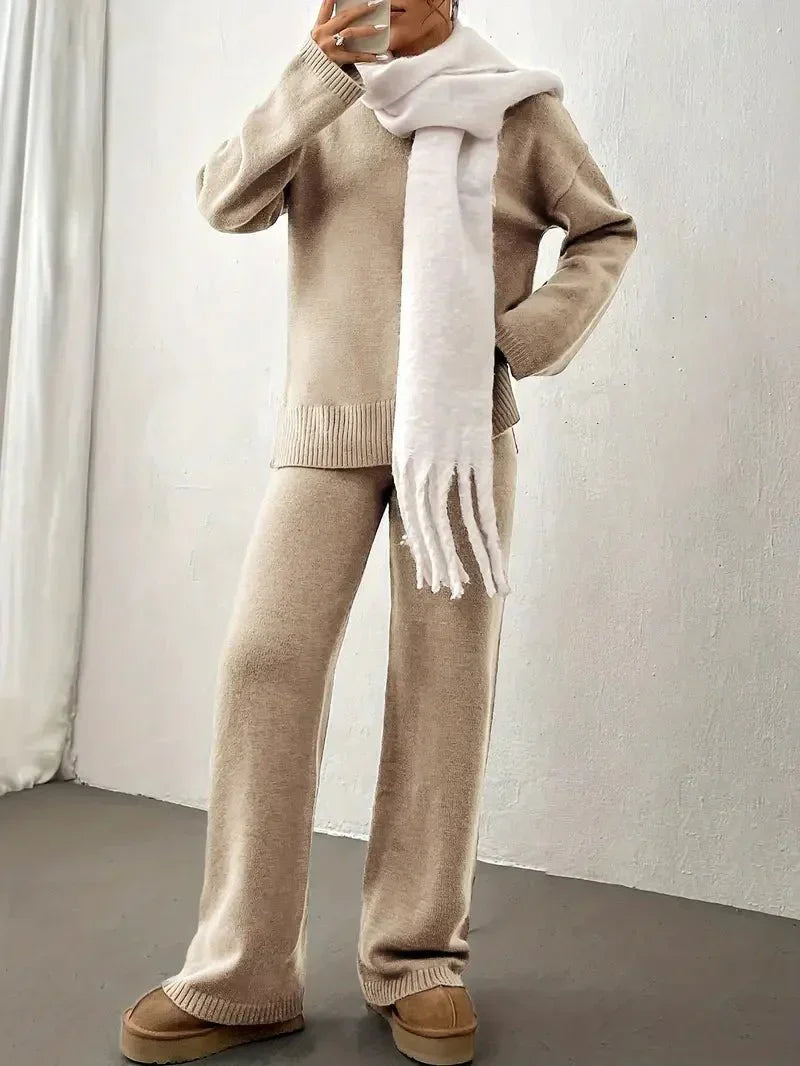 Women's Knitted Loungewear Set – Soft Beige Two-Piece Sweater and Pants for Cozy Comfort