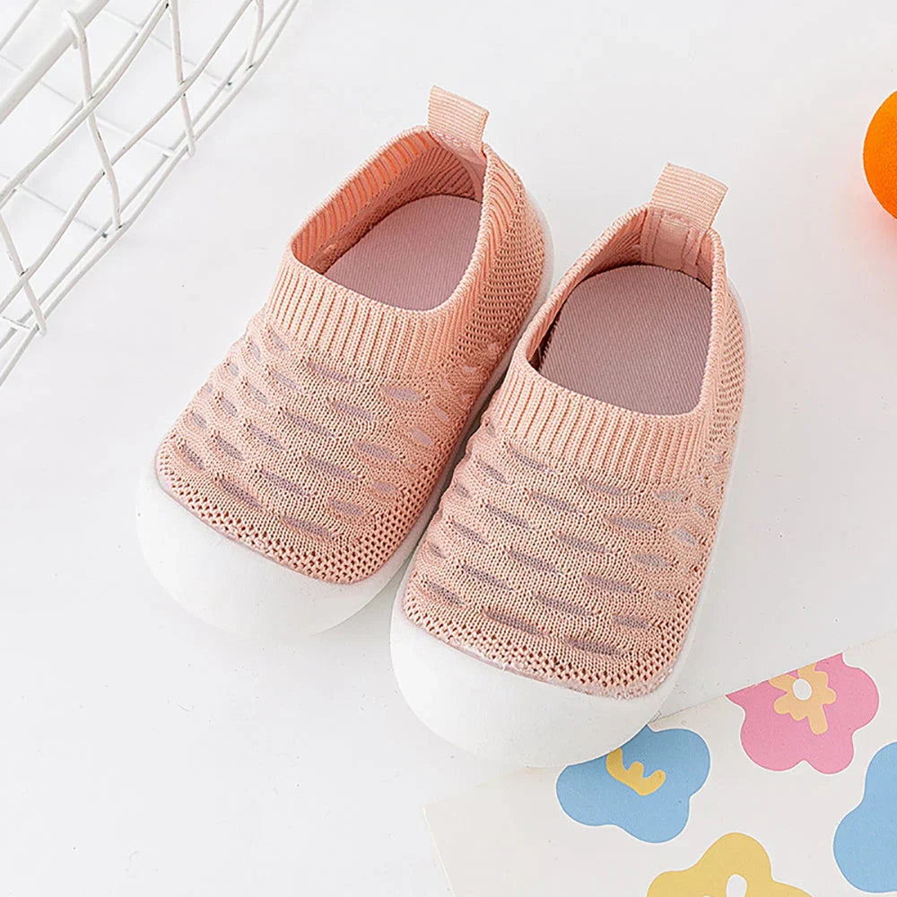 Chaussons Bébé Antidérapants en Tricot Rose Doux